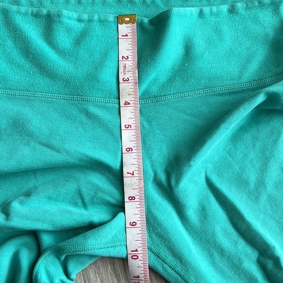 Lululemon Wide Leg Crop Turquoise Size 4 - Picture 6 of 13